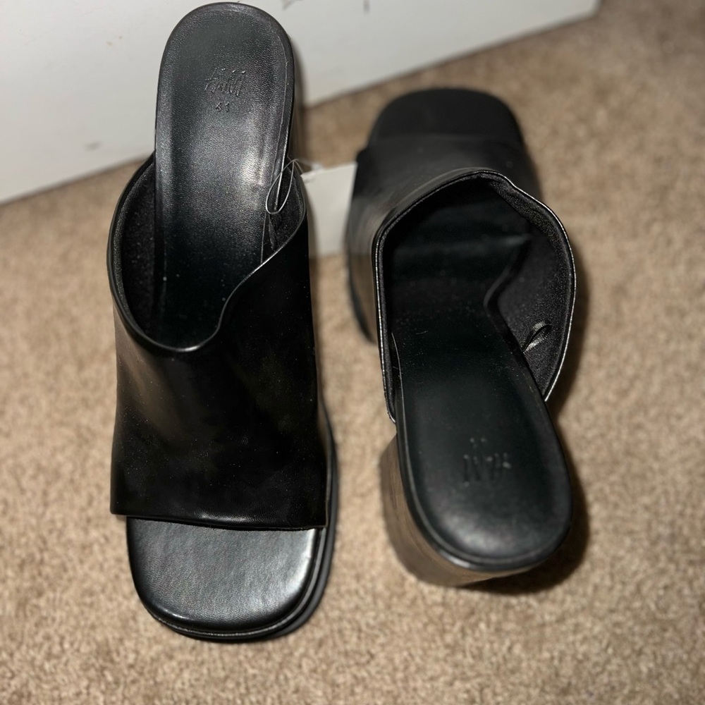 Women’s platform heels